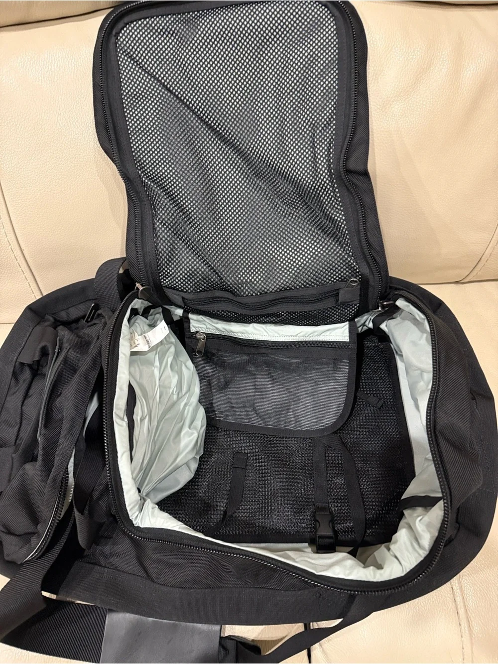 Patagonia Skid Plate Duffle / Backpack (Style #47980)